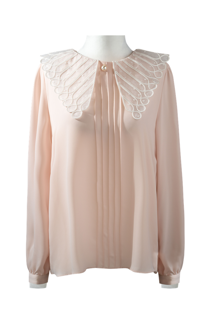 Wing collar blouse